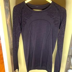 Lululemon swiftly tech long sleeve with floral detail size 10